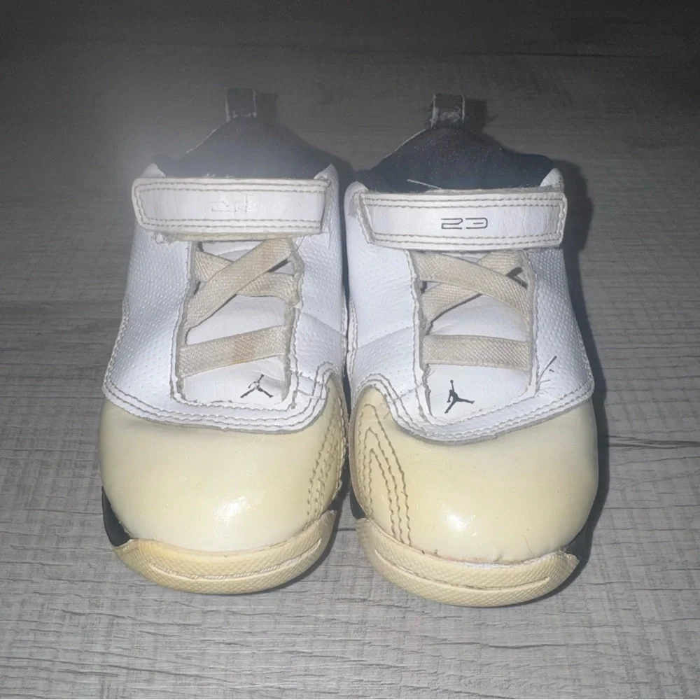 Children’s Air Jordan White Shoes- Size 8C (Baby Shoes)